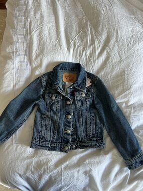 Levi's Girls Blue Denim Trucker Jacket with Patch Detail